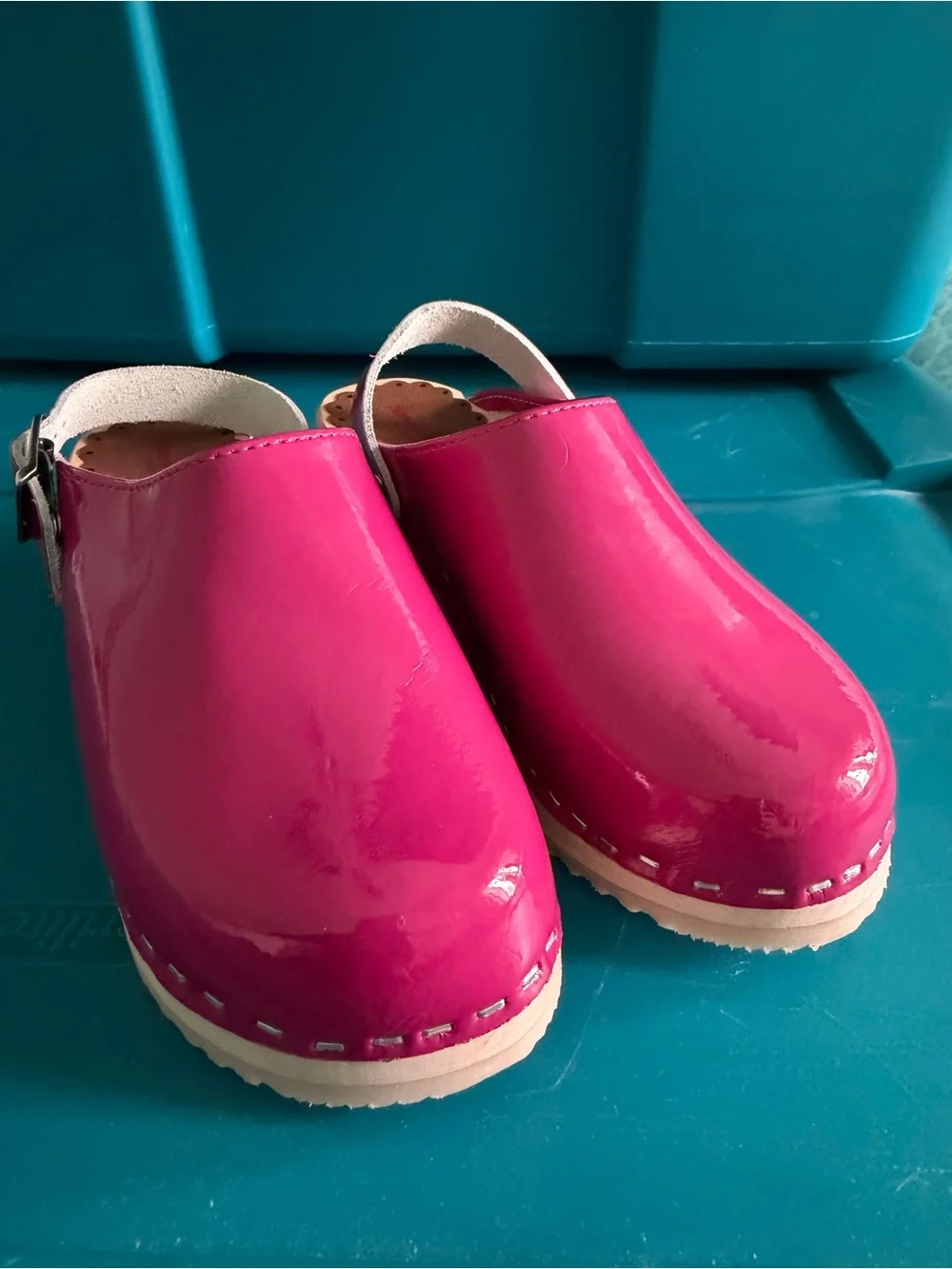 Hanna Andersson Pink Patent Swedish Wood Clogs Girls EU 31 NEW